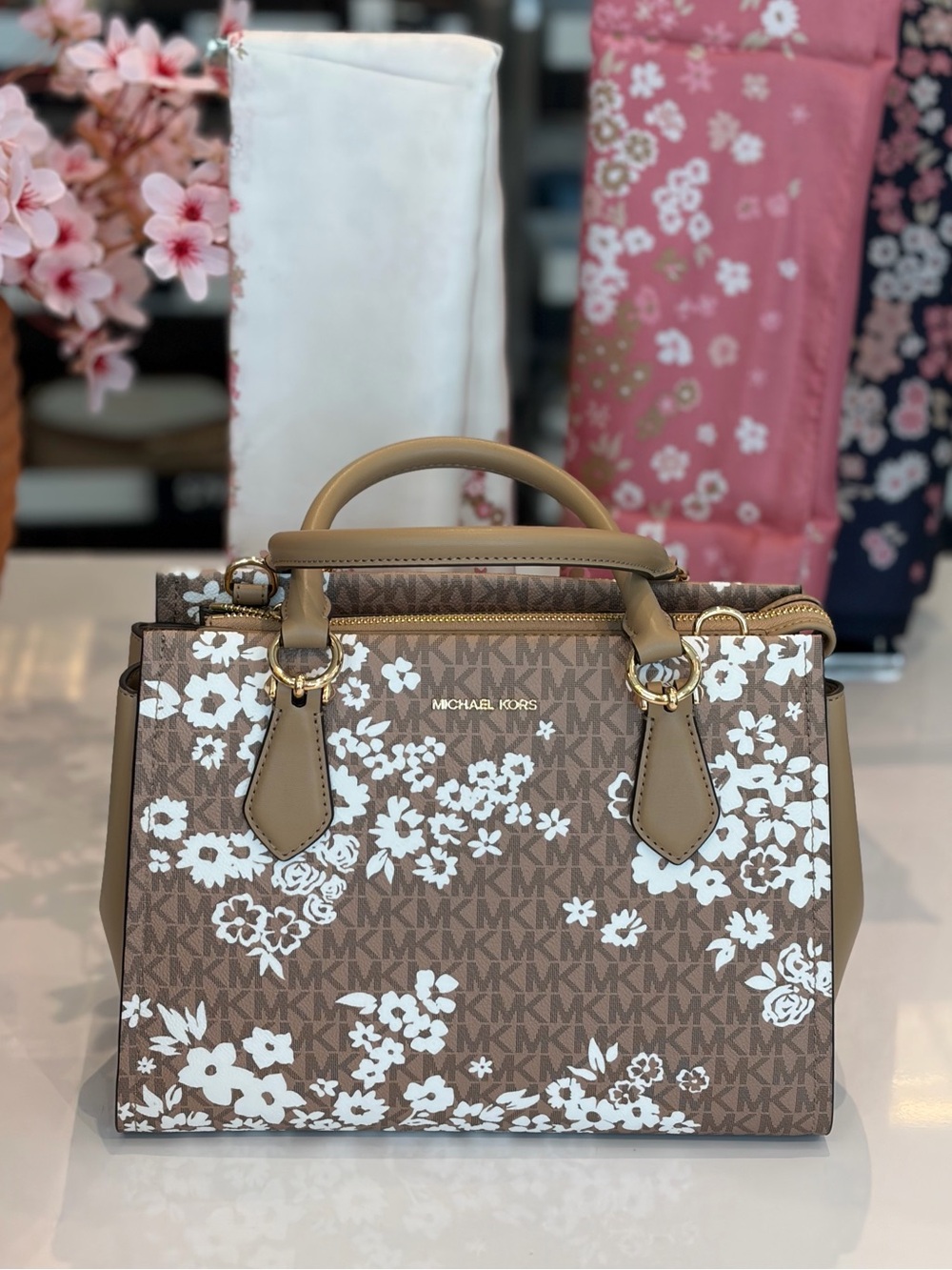 MICHAEL KORS  Marilyn Medium Printed Signature Logo Satchel Crossbody - Picture 15 of 16